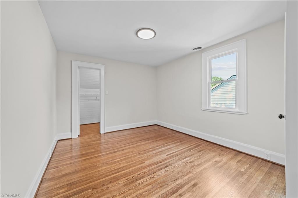 209 Edgedale Drive High Point, NC 27262 - Photo 24 of 40 Upstirs Bedroom #2