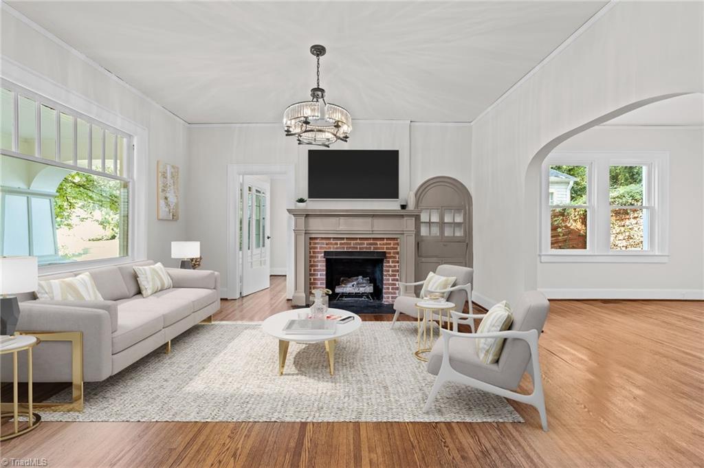 209 Edgedale Drive High Point, NC 27262 - Photo 9 of 40 Living Room