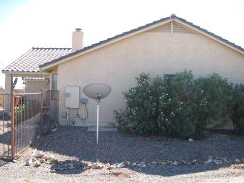 980 North Hilton Road Apache Junction, AZ 85119 - Photo 11 of 12 a backyard of a house