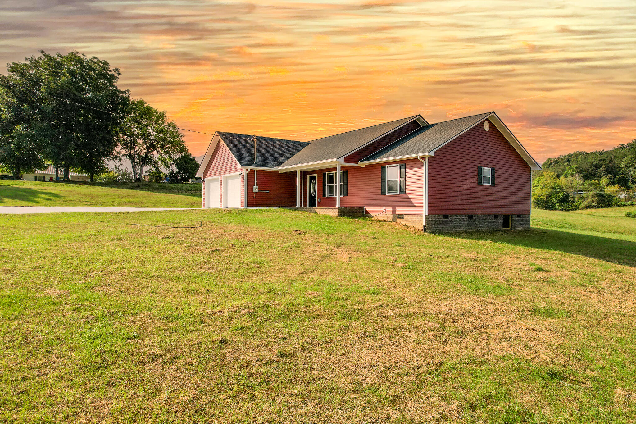 295 North Massengill Road Greeneville, TN 37743 - Photo 3 of 52 95 # 2