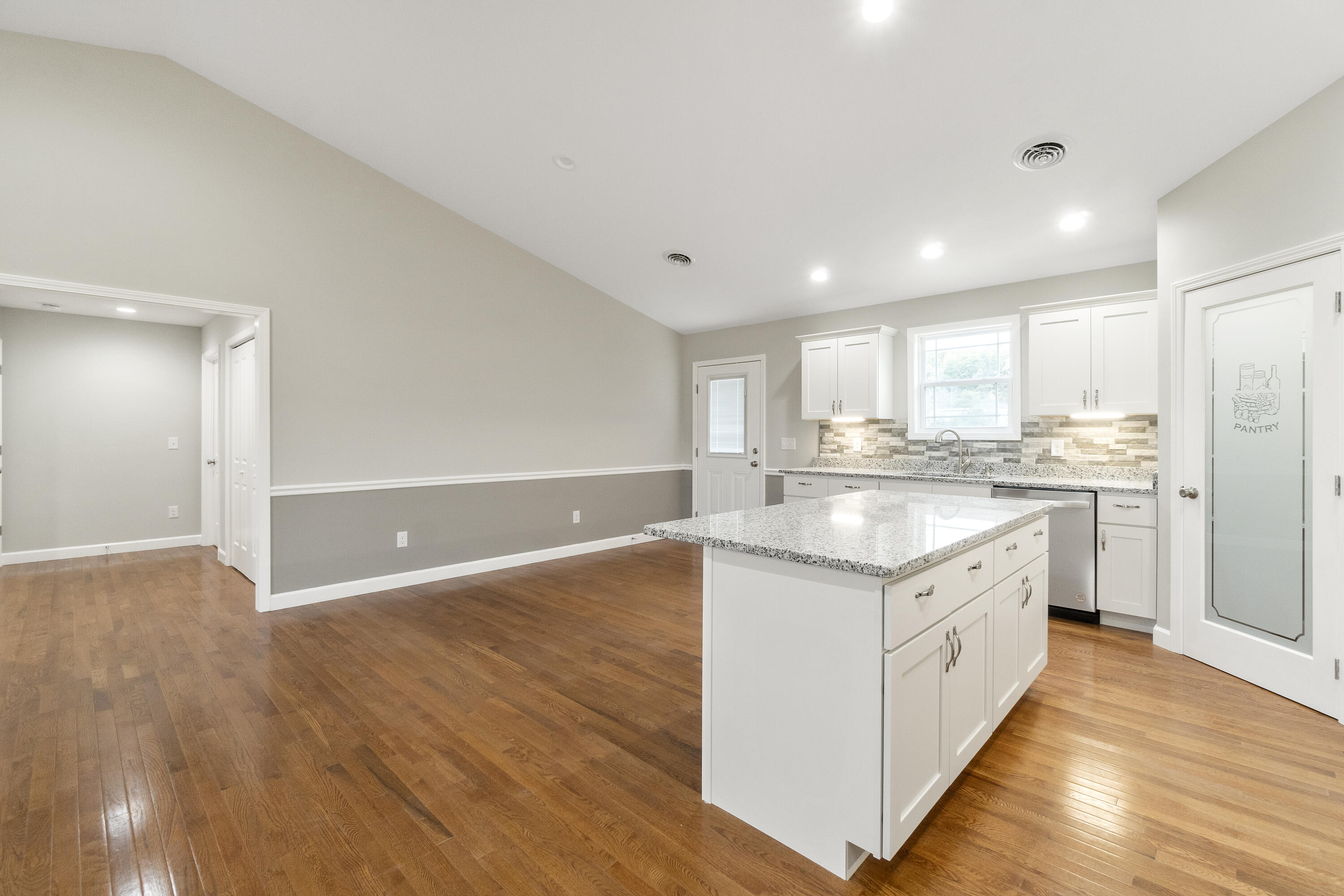 295 North Massengill Road Greeneville, TN 37743 - Photo 9 of 52 DSC07358