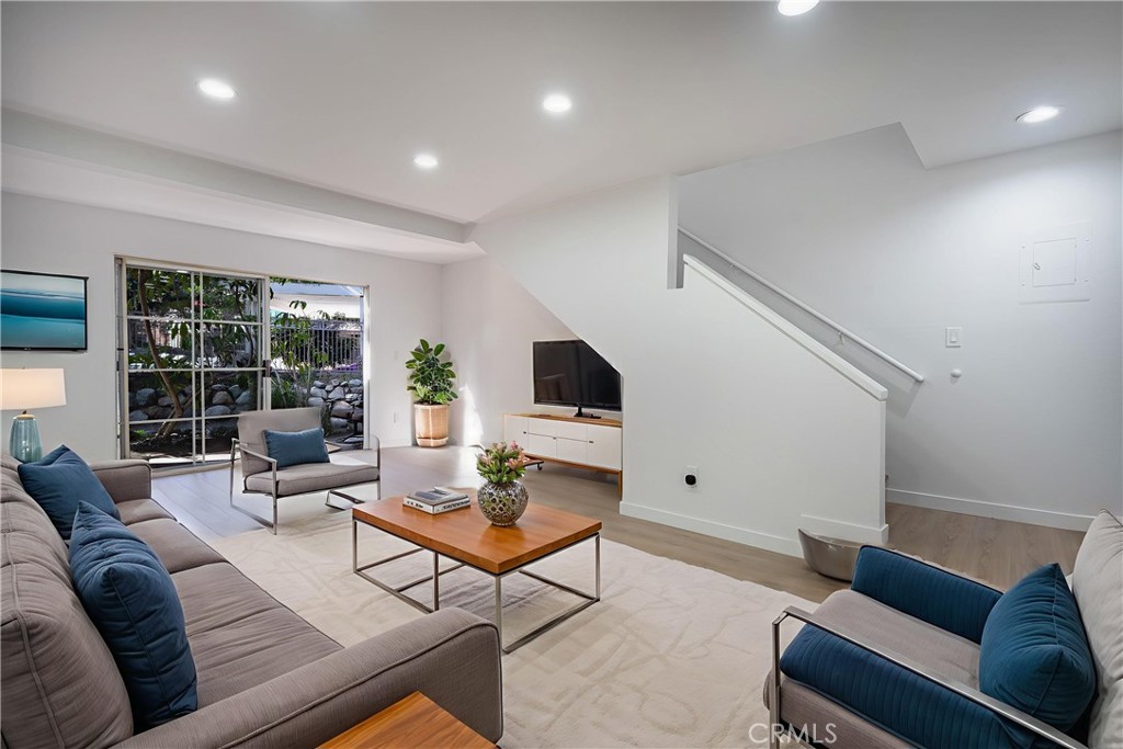 12555 South Euclid Street, Unit 2 Garden Grove, CA 92840 - Photo 3 of 10