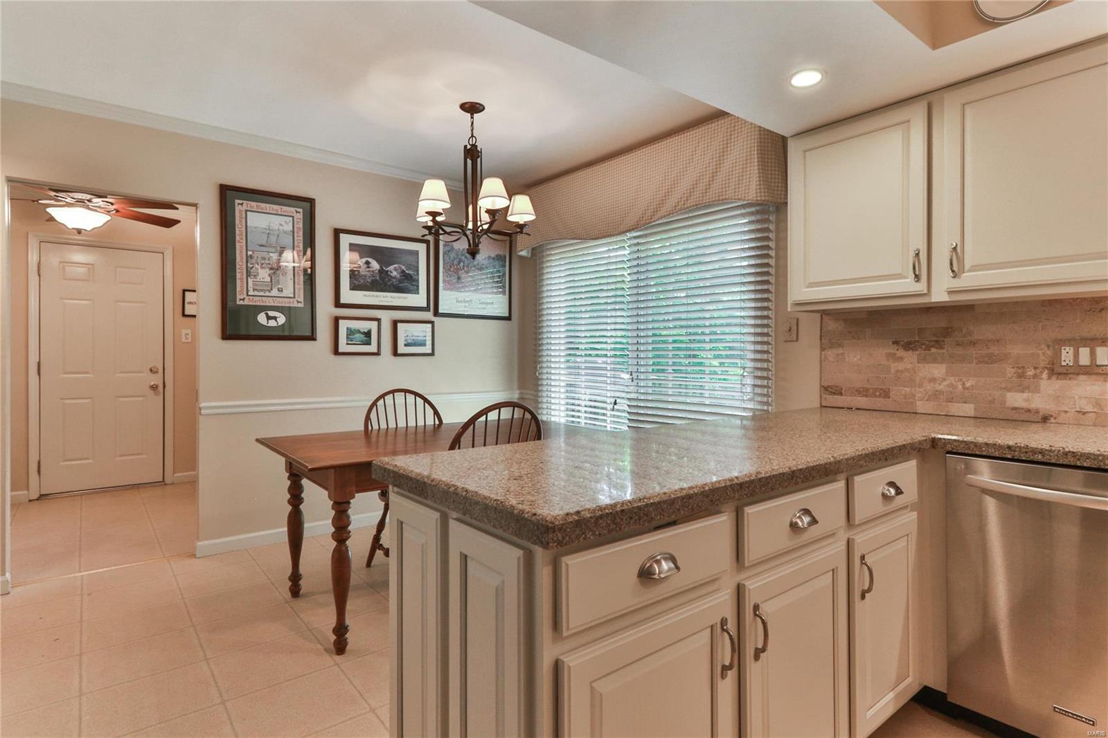 12914 Huntercreek Road St. Louis, MO 63131 - Photo 14 of 35 Gallery Image 14