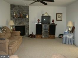 915 East Butter Road York, PA 17406 - Photo 5 of 6