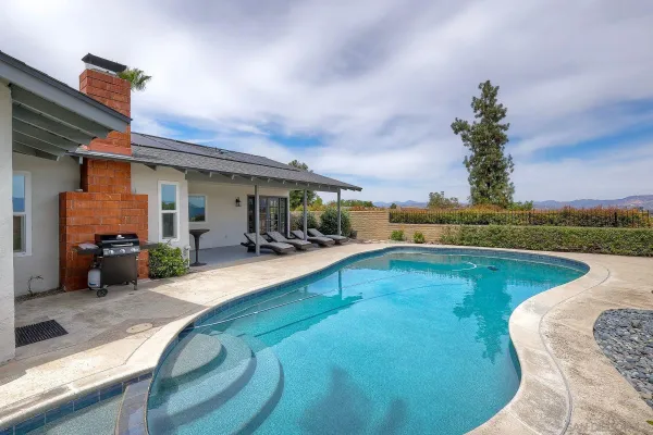 $1,100,000 | 1535 Avenida Ladera, El Cajon, CA 92020