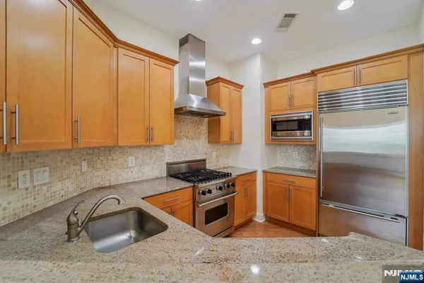 $4,700 | 1212 The Plaza, Unit 1212, Tenafly, NJ 07670