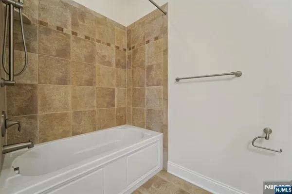 $4,700 | 1212 The Plaza, Unit 1212, Tenafly, NJ 07670