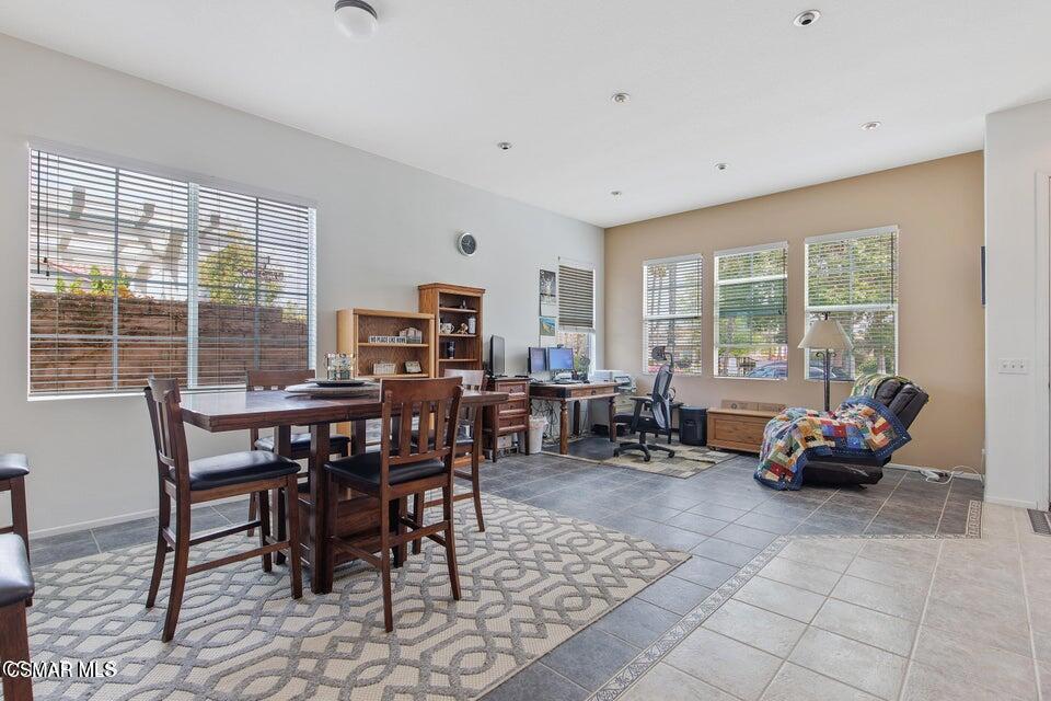 1477 Windmill Way Simi Valley, CA 93065 - Photo 4 of 18