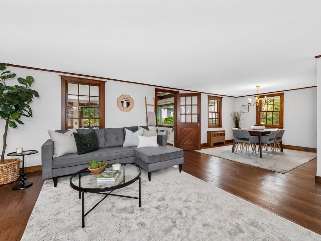 7 Brantwood Road Winchester, MA 01890 - Photo 3 of 29 Gallery Image 3