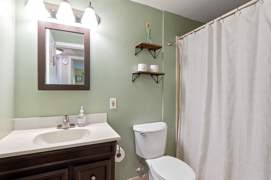 68 Preston Street, Unit 4F Wakefield, MA 01880 - Photo 12 of 21