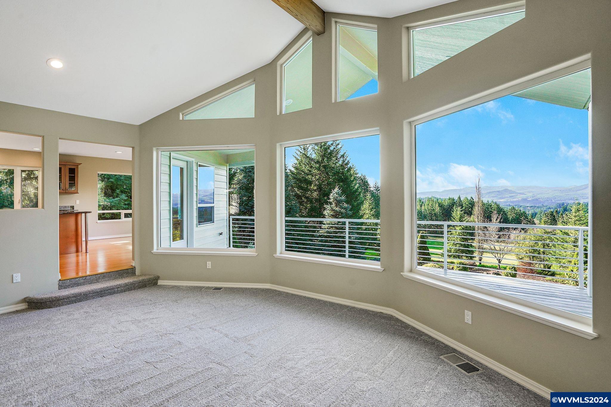 17255 Oakdale Road Dallas, OR 97338 - Photo 4 of 41