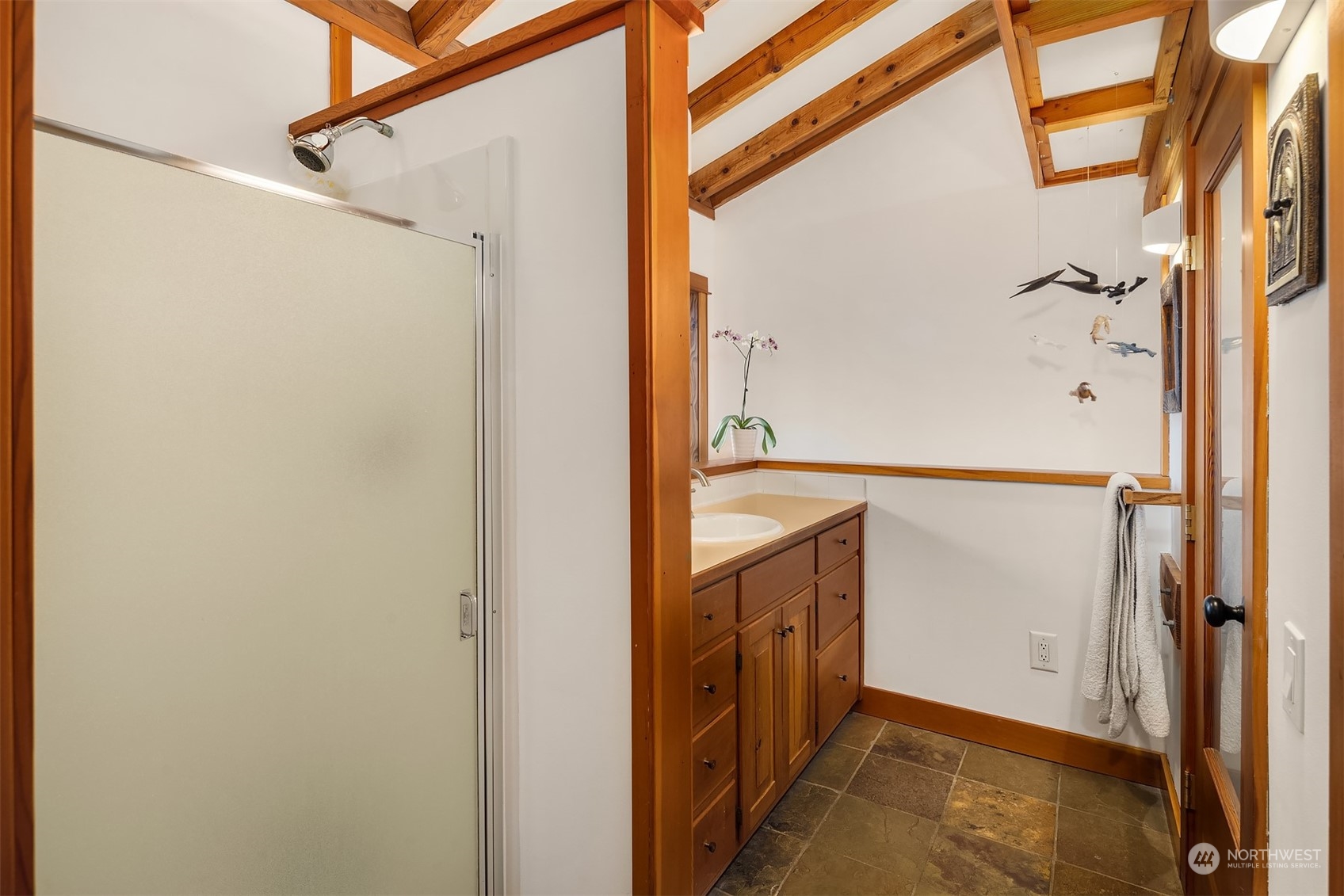 12804 Southwest Ober Beach Road Vashon, WA 98070 - Photo 18 of 34 Gallery Image 18