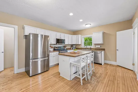 $375,000 | 891 Carroll Avenue, St. Paul, MN 55104