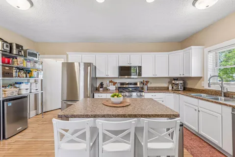$375,000 | 891 Carroll Avenue, St. Paul, MN 55104