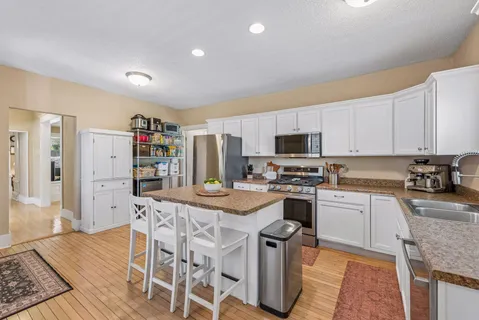 $375,000 | 891 Carroll Avenue, St. Paul, MN 55104
