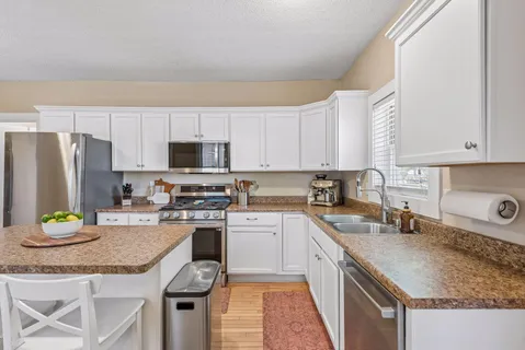 $375,000 | 891 Carroll Avenue, St. Paul, MN 55104