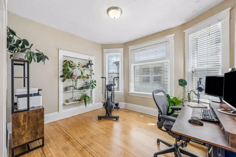 $375,000 | 891 Carroll Avenue, St. Paul, MN 55104