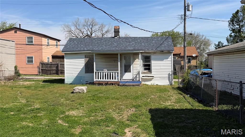 1217 Market Street Madison, IL 62060 - Photo 2 of 4