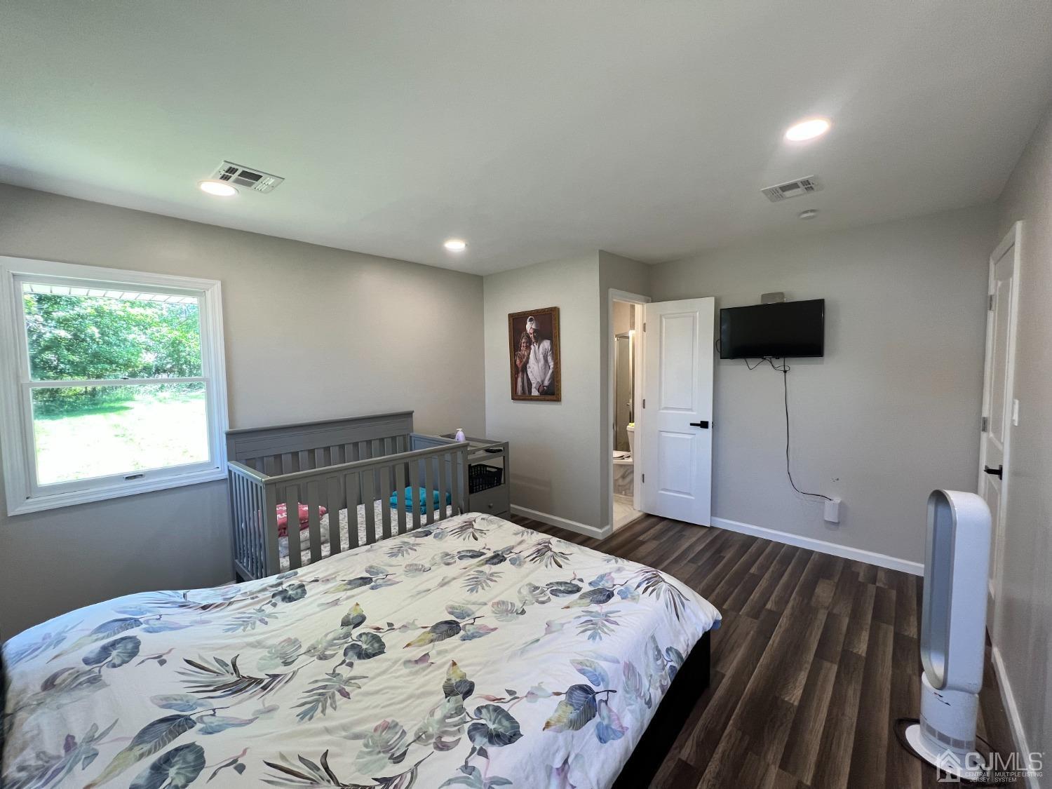 84 New Road Kendall Park, NJ 08824 - Photo 10 of 19 Gallery Image 10