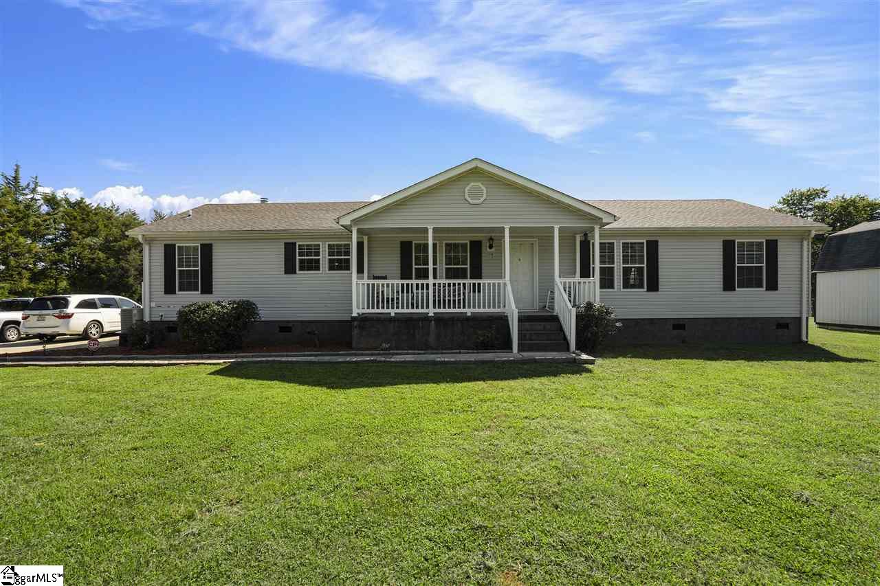 484 Bill Pearson Road Woodruff, SC 29388 - Photo 2 of 34