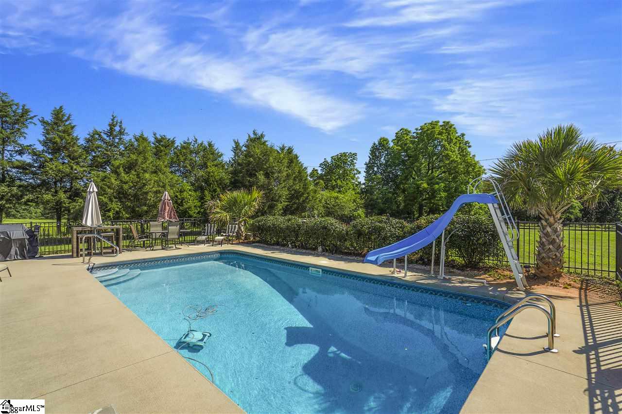 484 Bill Pearson Road Woodruff, SC 29388 - Photo 23 of 34