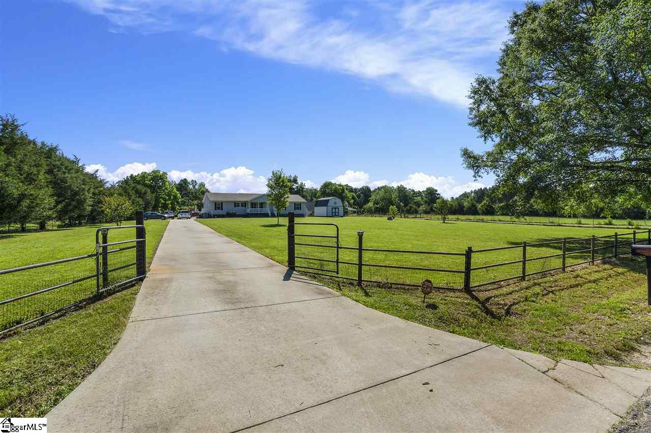 484 Bill Pearson Road Woodruff, SC 29388 - Photo 33 of 34