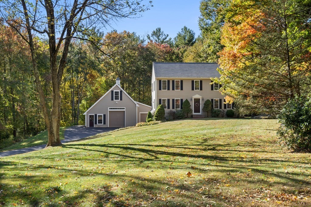 8 Cadman Road Mendon, MA 01756 - Photo 3 of 42 Gallery Image 3