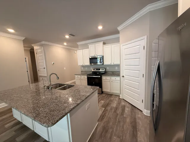 $2,600 | 491 Lightning Bug Lane, Unit LOT 11, Freeport, FL 32439