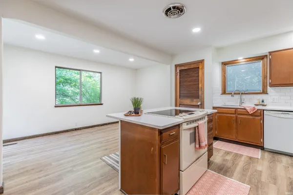 $314,900 | 7599 Meadow Lane, Newburgh, IN 47630
