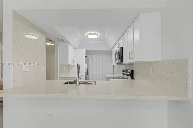 $2,650 | 6560 Southwest 138th Court, Unit 801, Miami, FL 33183