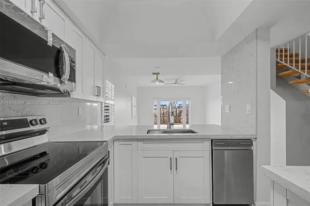 $2,650 | 6560 Southwest 138th Court, Unit 801, Miami, FL 33183