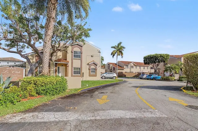 $2,650 | 6560 Southwest 138th Court, Unit 801, Miami, FL 33183