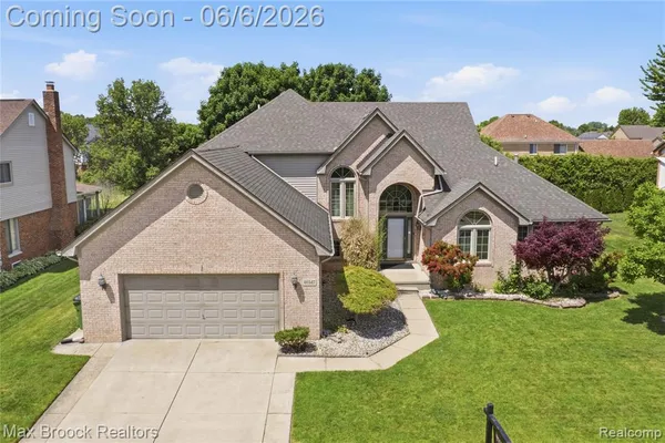 $555,000 | 46547 Glen Eagle Drive, Utica, MI 48315