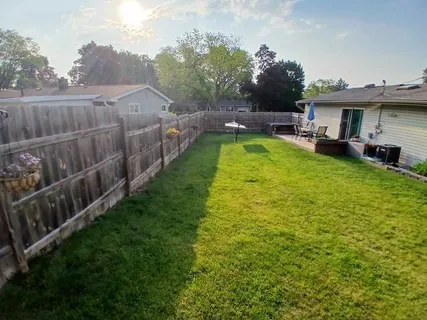 $315,000 | 18468 West Meadow Lane, Gurnee, IL 60031