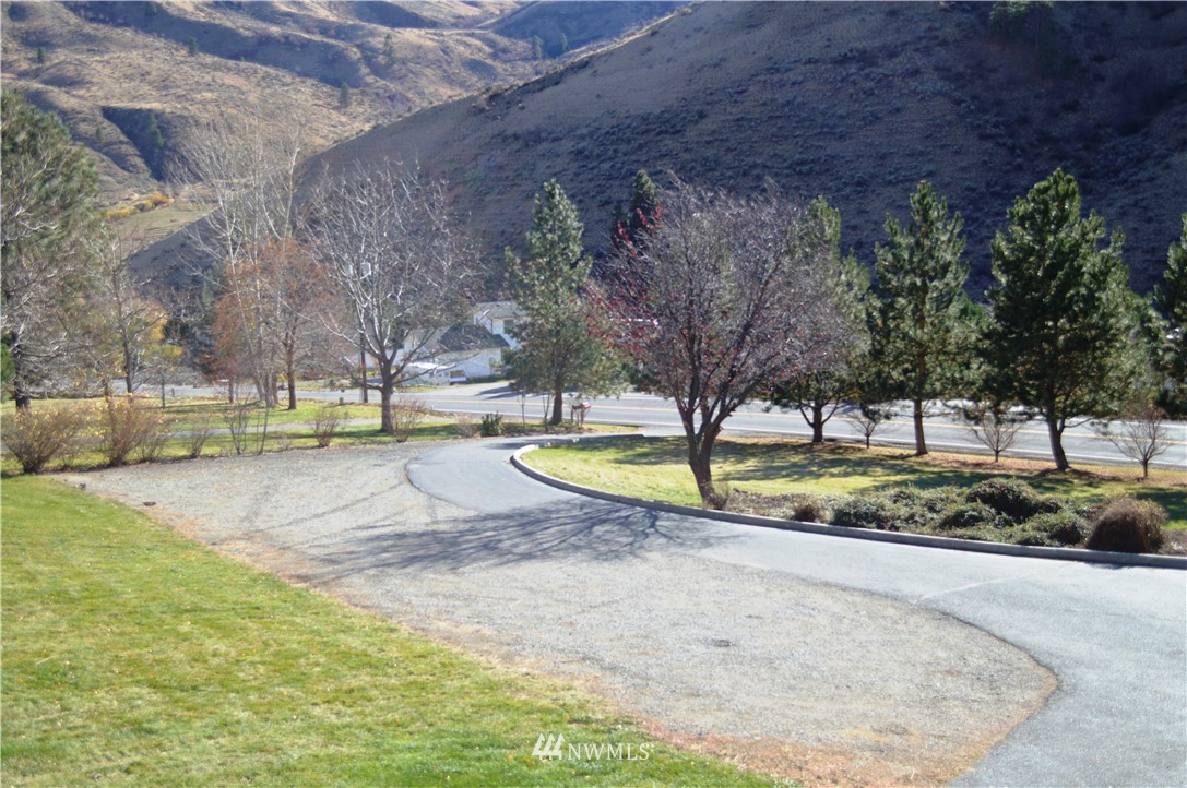 1130 Pitcher Canyon Road Wenatchee, WA 98801 - Photo 2 of 20 Gallery Image 2