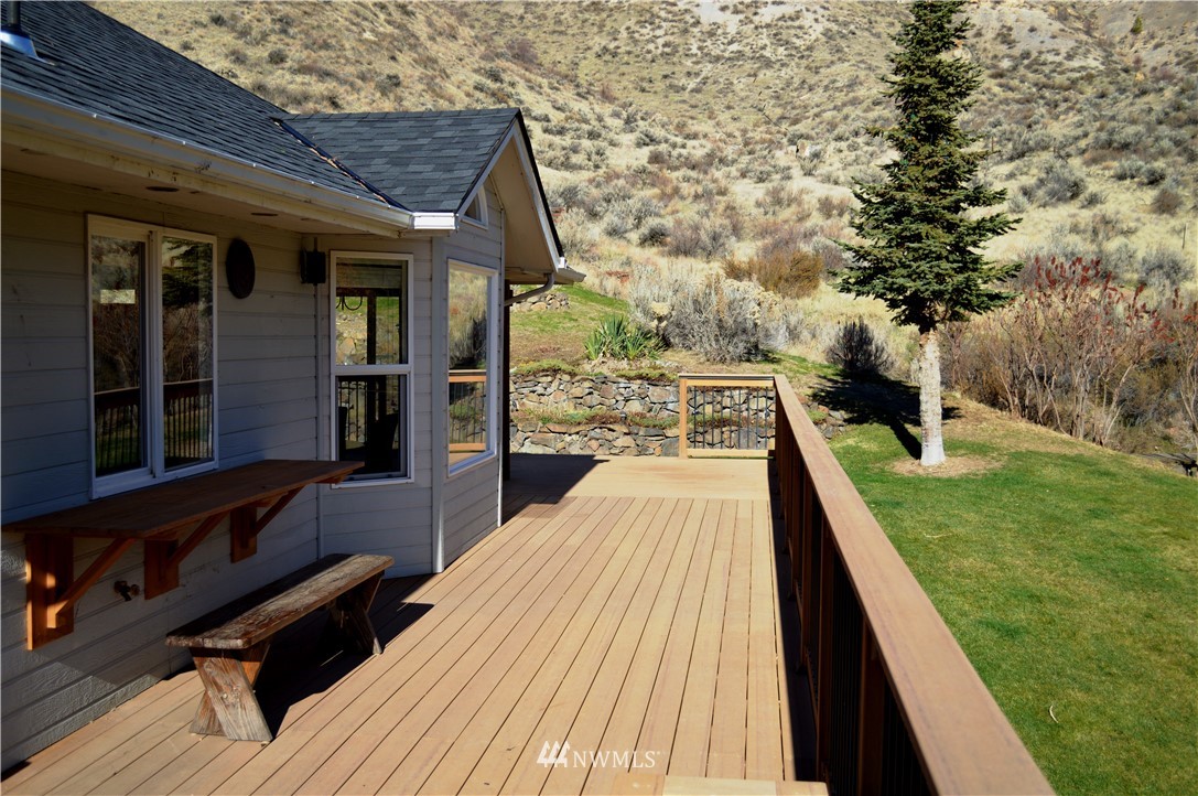 1130 Pitcher Canyon Road Wenatchee, WA 98801 - Photo 4 of 20 Gallery Image 4