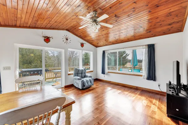 $565,000 | 265 Leeward Street, Sturgeon Bay, WI 54235