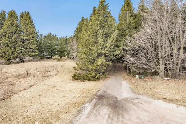 $565,000 | 265 Leeward Street, Sturgeon Bay, WI 54235