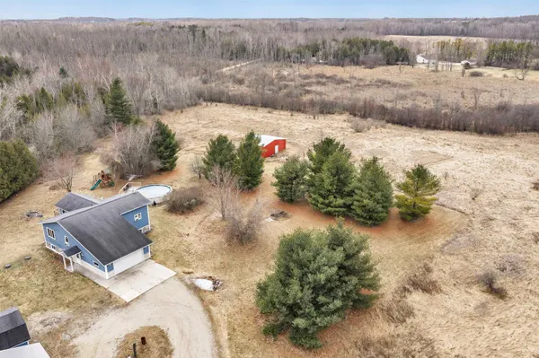 $565,000 | 265 Leeward Street, Sturgeon Bay, WI 54235