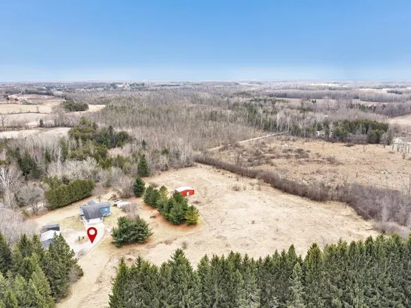 $565,000 | 265 Leeward Street, Sturgeon Bay, WI 54235