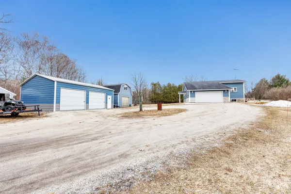 $565,000 | 265 Leeward Street, Sturgeon Bay, WI 54235