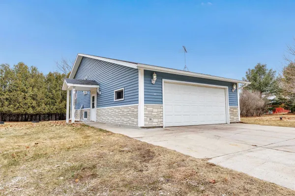 $565,000 | 265 Leeward Street, Sturgeon Bay, WI 54235