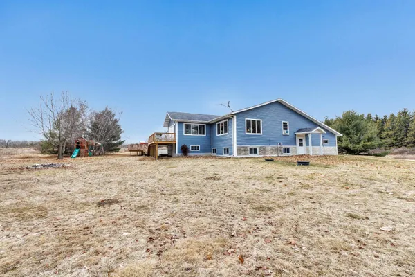 $565,000 | 265 Leeward Street, Sturgeon Bay, WI 54235