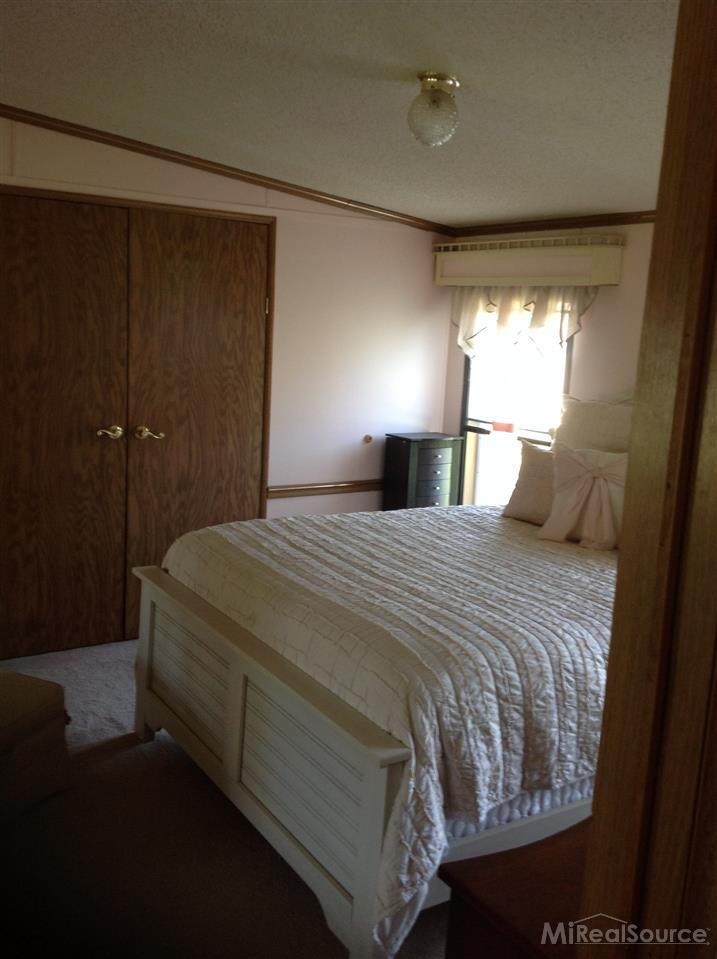 7905 Dryden Road Almont, MI 48003 - Photo 11 of 12 31218132-10.JPG