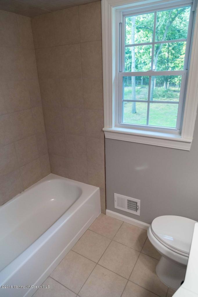 718 Green Valley Road Jackson, NJ 08527 - Photo 19 of 25 20150907202314320519000000-o