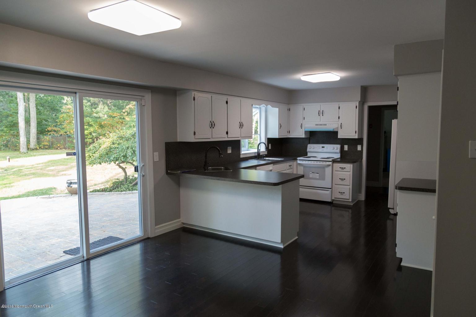 718 Green Valley Road Jackson, NJ 08527 - Photo 8 of 25 20150907201927518418000000-o