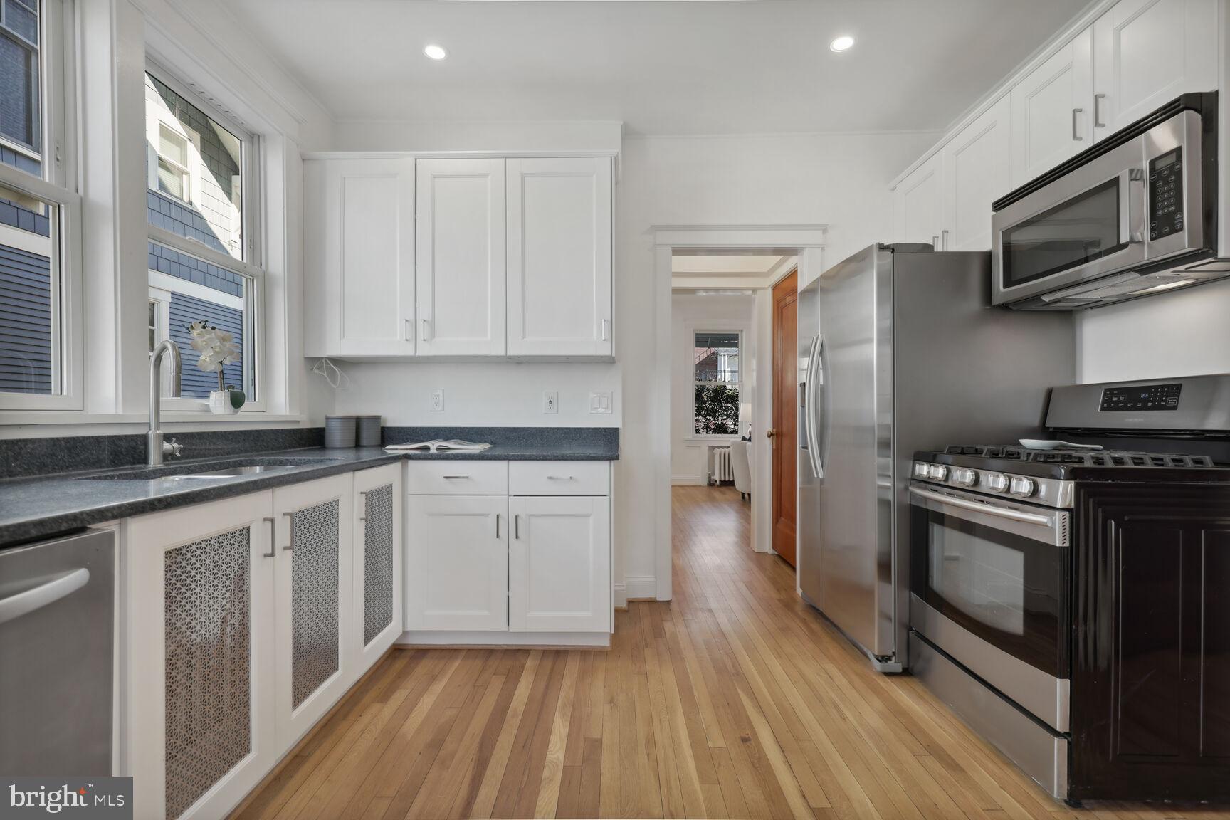 5708 Broad Branch Road Northwest Washington, DC 20015 - Photo 8 of 34 Kitchen