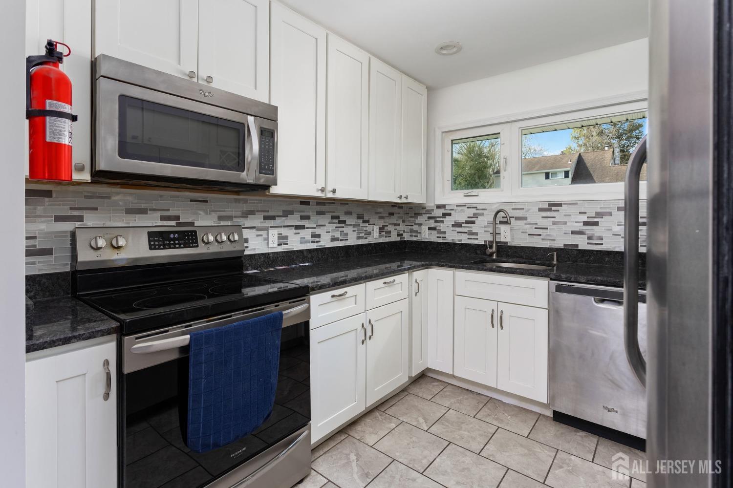38 Pine Tree Road Old Bridge, NJ 08857 - Photo 6 of 17