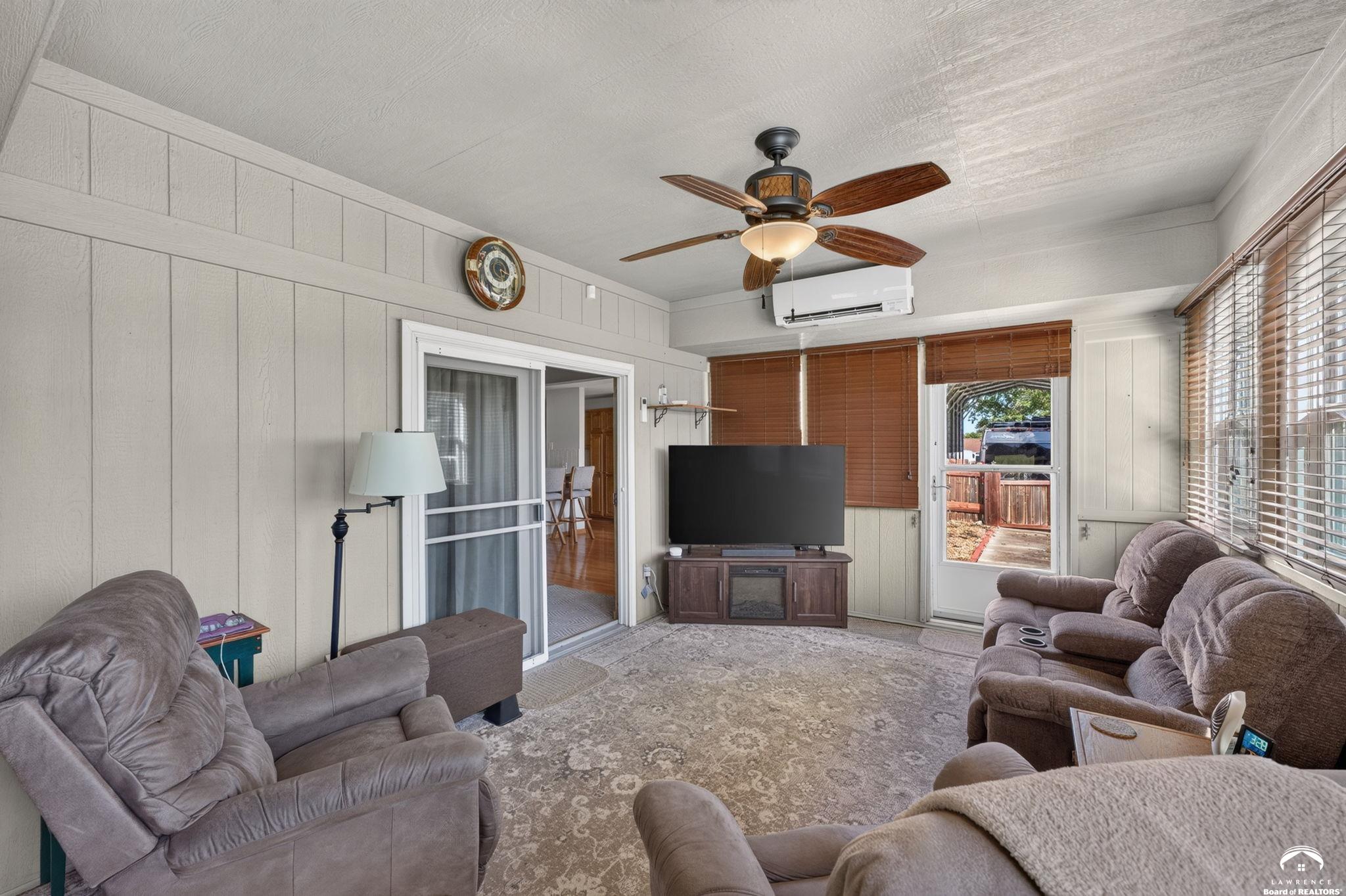 1185 East 1067th Road Lawrence, KS 66047 - Photo 23 of 73 Gallery Image 23