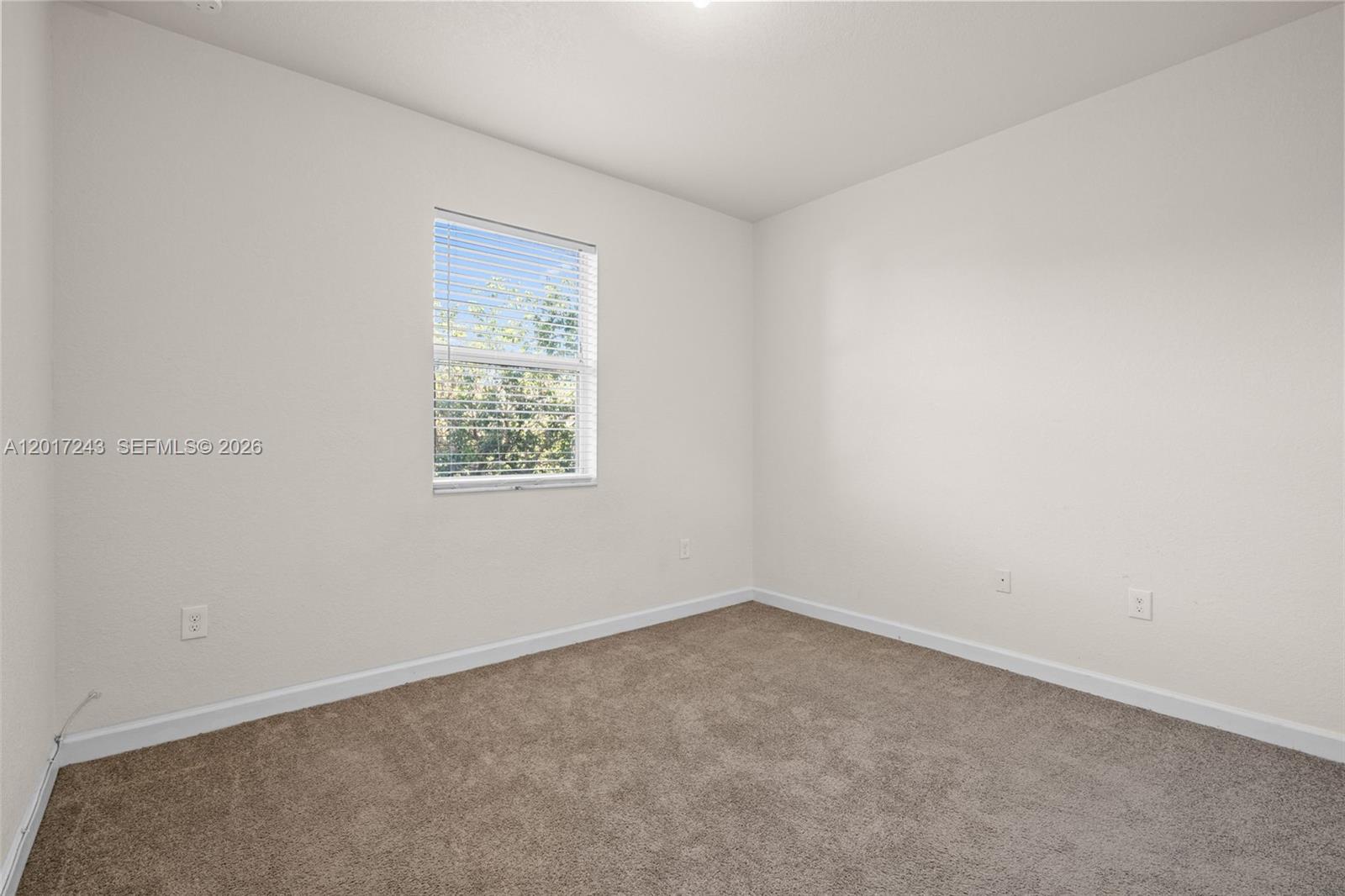 9243 Southwest 170th Avenue Miami, FL 33196 - Photo 23 of 36